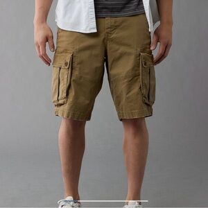 American Eagle shorts size 32.